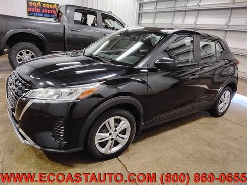 Used 2022 Nissan Kicks S image 5