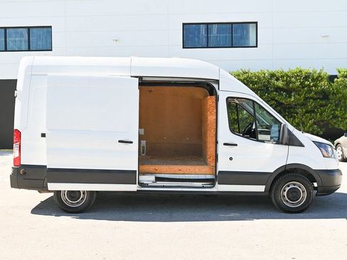 Used 2018 Ford Transit 250 Base image 6