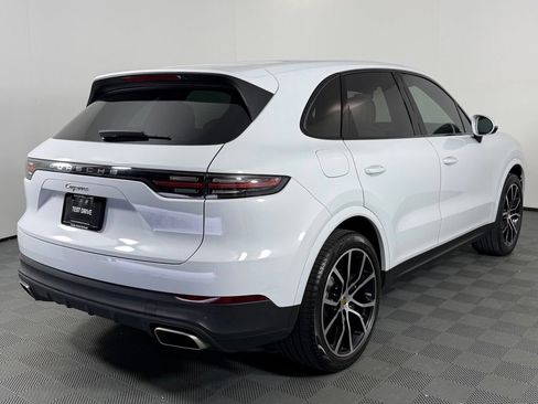 Used 2022 Porsche Cayenne AWD/4WD image 7