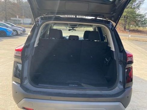 Used 2022 Nissan Rogue SV image 18