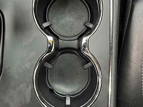 Used 2020 Dodge Durango R/T w/ Blacktop Package AWD/4WD image 22