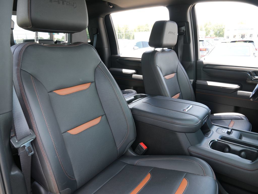 Used 2024 GMC Sierra 2500 AT4 w/ AT4 Premium Plus Package AWD/4WD image 16