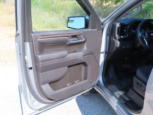 Certified 2023 Chevrolet Silverado 1500 LT AWD/4WD image 25