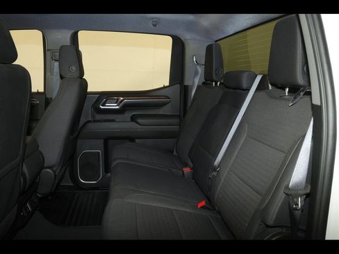 Used 2024 Chevrolet Silverado 1500 LT AWD/4WD image 31