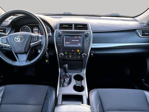 Used 2017 Toyota Camry SE FWD image 14
