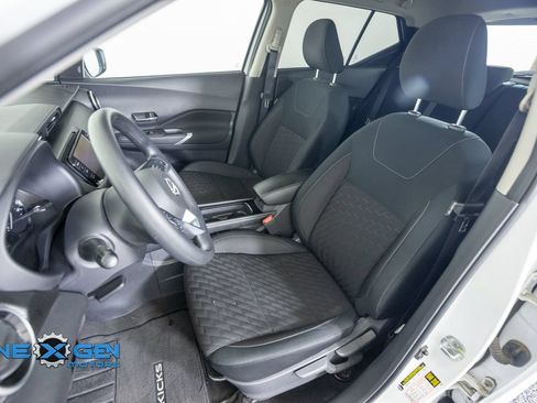 Used 2023 Nissan Kicks SV w/ Exterior Package FWD image 25