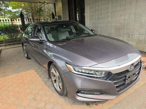 Used 2018 Honda Accord EX image 4