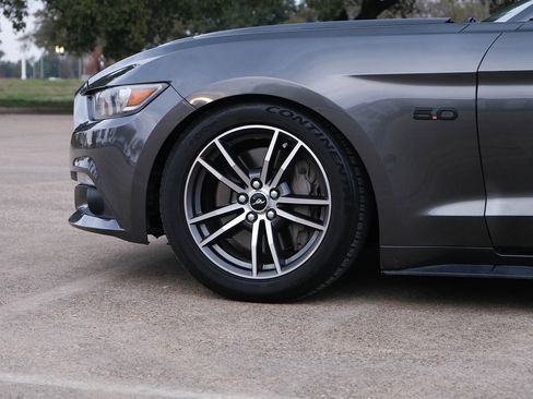 Used 2017 Ford Mustang GT image 7