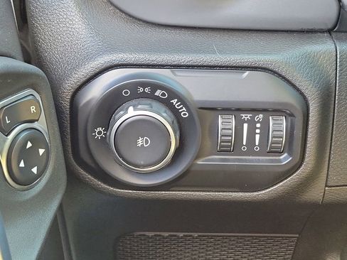 Used 2021 Jeep Wrangler Unlimited Sport AWD/4WD image 25