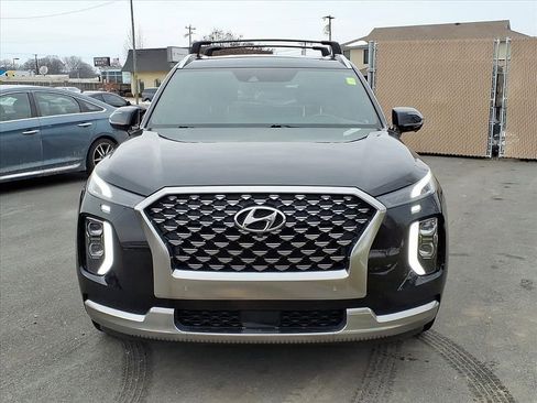Used 2022 Hyundai Palisade Calligraphy w/ Cargo Package FWD image 2