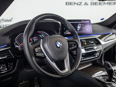 Used 2023 BMW 530i w/ Premium Package RWD image 21