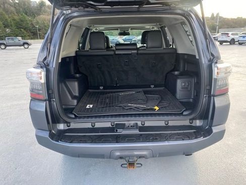 Used 2014 Toyota 4Runner SR5 Premium image 9