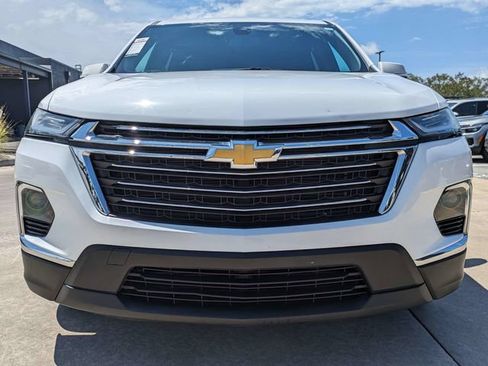 Used 2023 Chevrolet Traverse LT FWD image 3