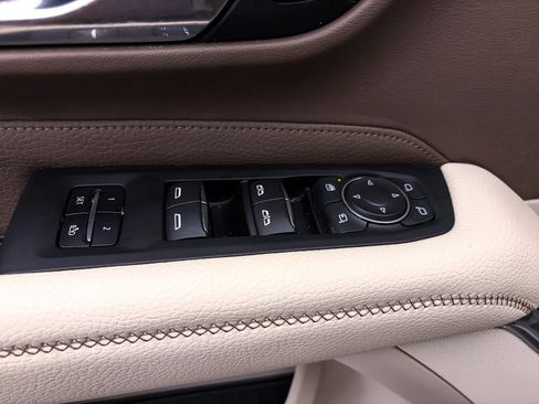 Used 2021 GMC Yukon XL Denali image 19