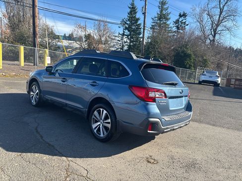 Used 2018 Subaru Outback 2.5i Limited w/ 50th Anniversary Edition image 13