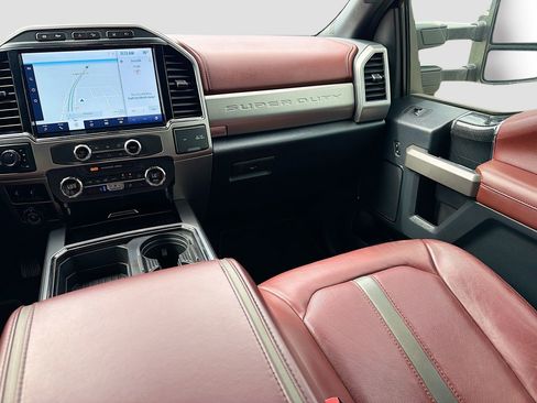 Used 2022 Ford F250 Platinum image 30