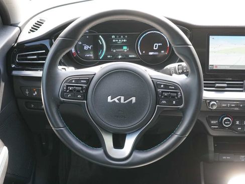 Certified 2022 Kia Niro EX Premium FWD image 23