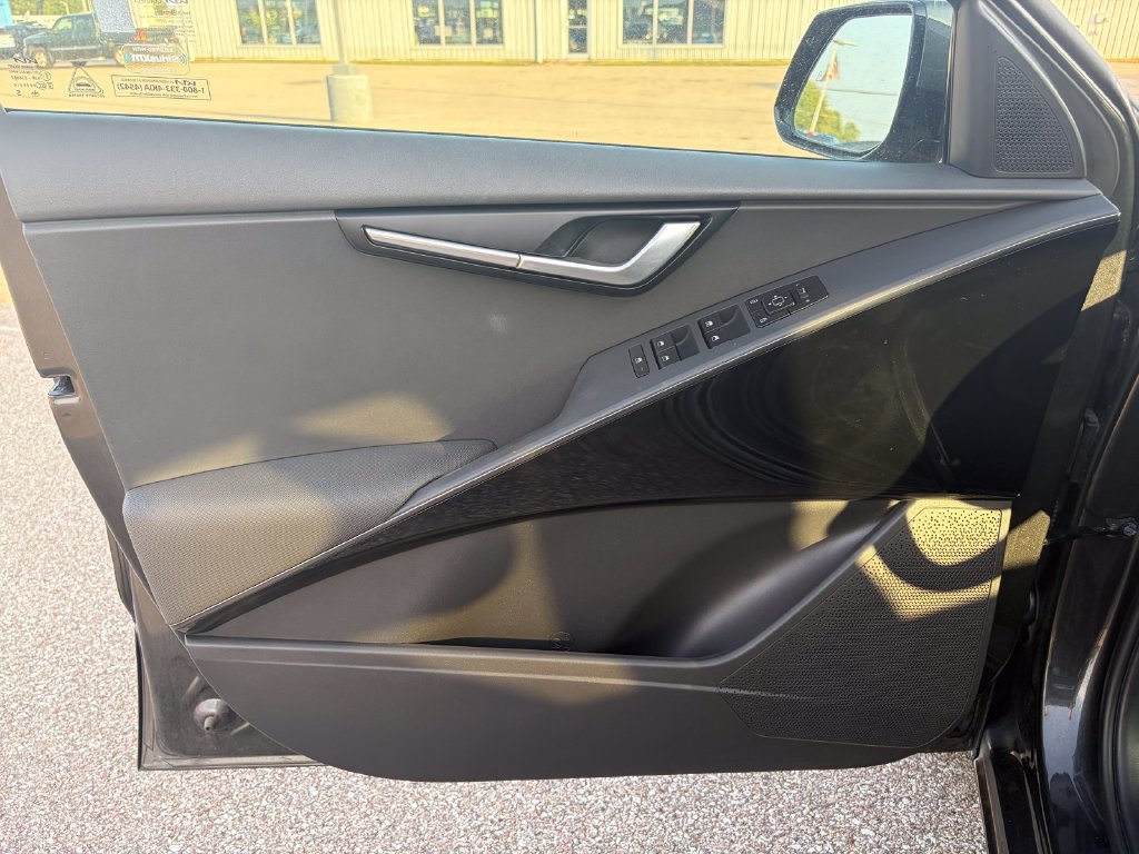 Used 2024 Kia Niro Wind FWD image 9