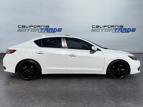 Used 2017 Acura ILX w/ Premium Package image 4