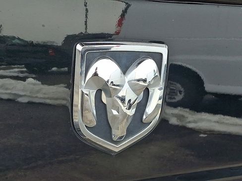 Used 2016 RAM 1500 Laramie w/ Convenience Group image 32