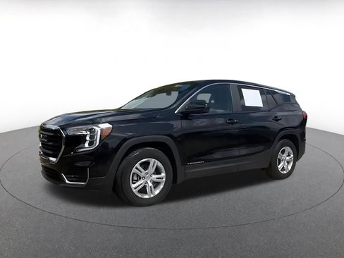 Used 2024 GMC Terrain SLE FWD image 7