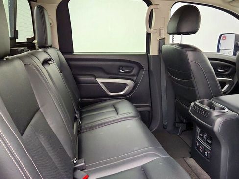 Used 2021 Nissan Titan SV w/ SV Convenience Package RWD image 22