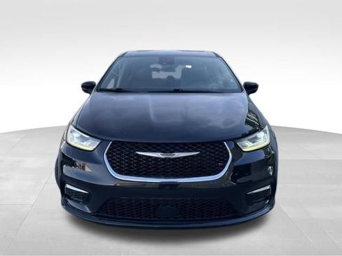 Used 2023 Chrysler Pacifica Touring-L FWD image 10