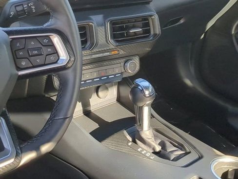 Used 2025 Ford Mustang Coupe RWD image 17