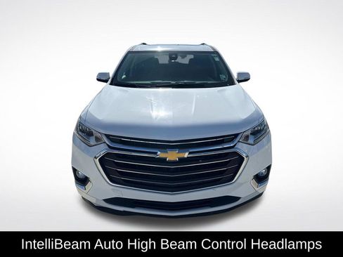 Used 2019 Chevrolet Traverse Premier w/ Driver Confidence II Package FWD image 2