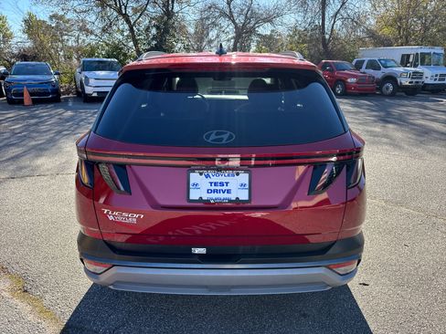 Certified 2025 Hyundai Tucson SEL image 6