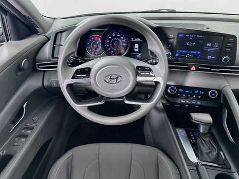 Used 2023 Hyundai Elantra SEL FWD image 20