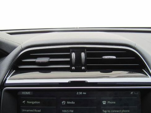 Used 2020 Jaguar F-PACE S image 45