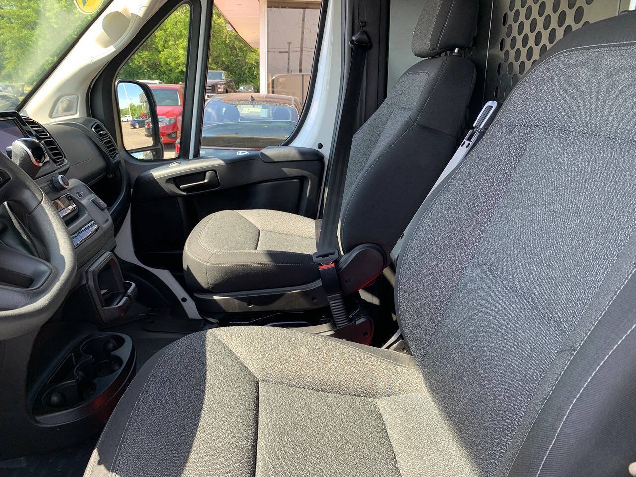 Used 2025 RAM ProMaster 2500 w/ U-Haul Equipment Group FWD image 10