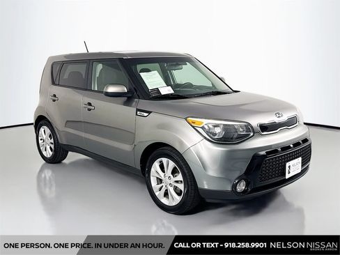 Used 2016 Kia Soul + FWD image 3