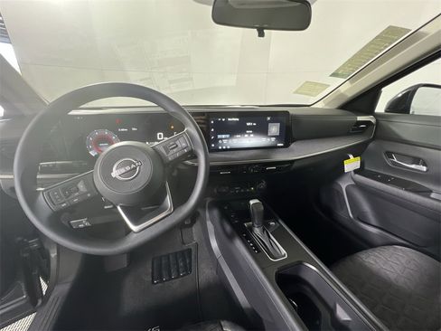 New 2026 Nissan Kicks SV image 11