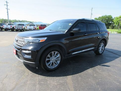 Used 2022 Ford Explorer Limited w/ Equipment Group 301A AWD/4WD image 11
