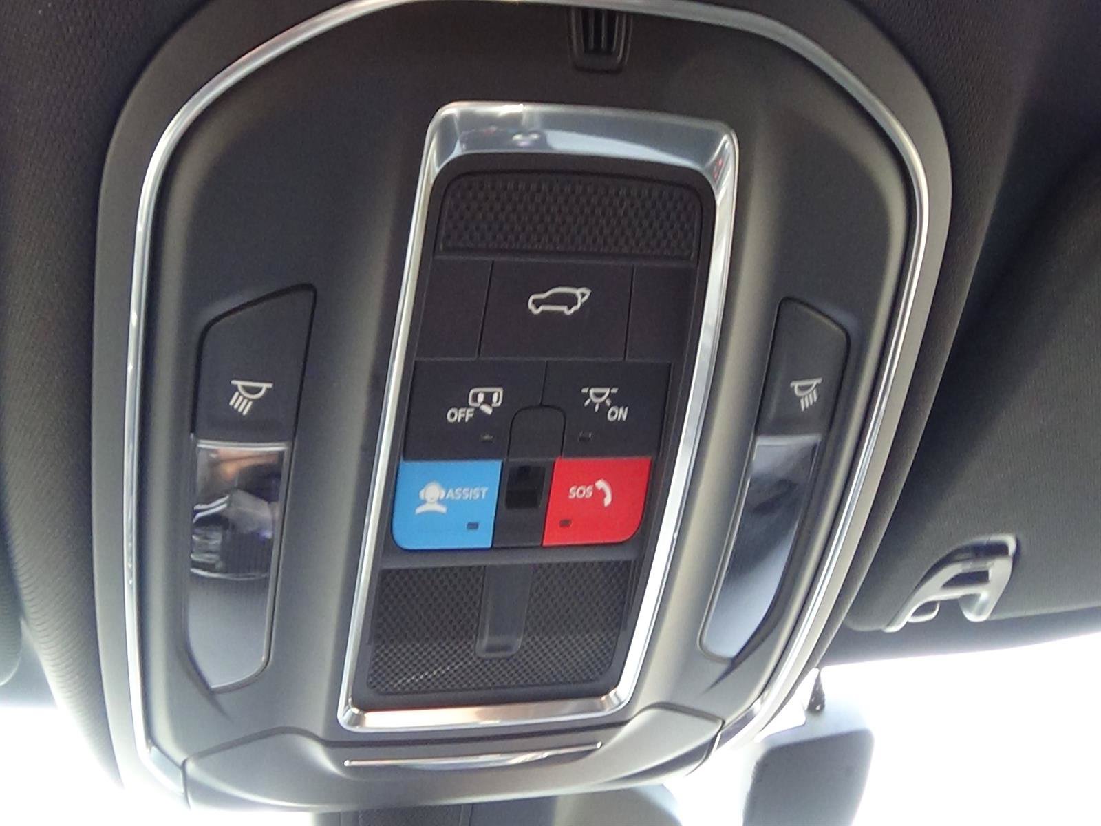Used 2025 Jeep Wagoneer L 4WD image 28