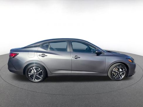 Used 2025 Nissan Sentra SV image 16