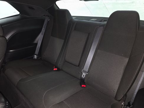 Used 2016 Dodge Challenger R/T image 12