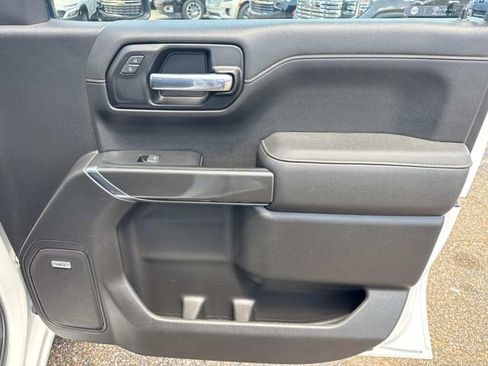 Used 2022 GMC Sierra 1500 AT4 w/ AT4 Premium Package AWD/4WD image 17