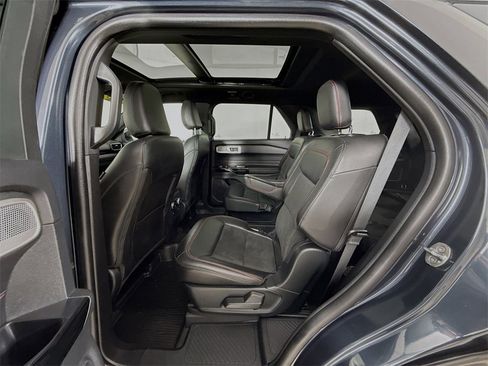 Used 2023 Ford Explorer ST-Line w/ Class IV Trailer Tow Package image 25