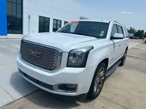 Used 2016 GMC Yukon XL Denali w/ Open Road Package RWD image 3