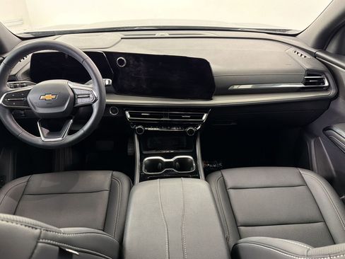 Used 2026 Chevrolet Traverse LT FWD image 15