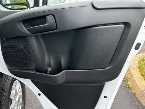 New 2025 RAM ProMaster 2500 w/ Quick Order Package 22G SLT image 21