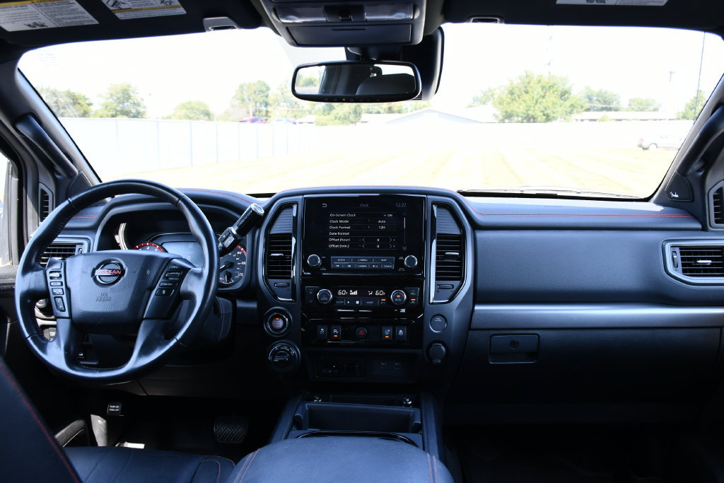 Used 2021 Nissan Titan PRO-4X w/ Pro-4x Convenience Package AWD/4WD image 20