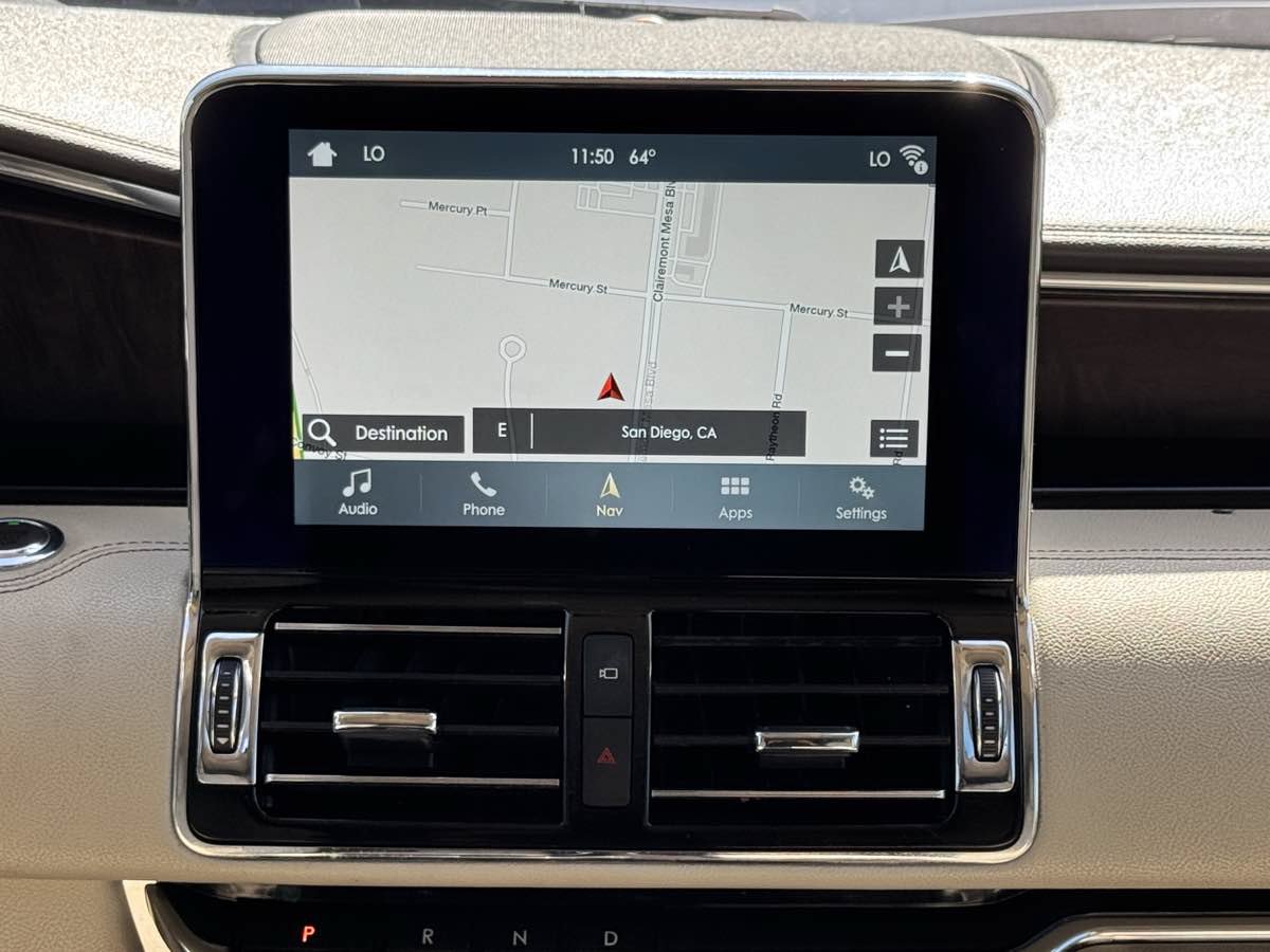 Used 2018 Lincoln Navigator L Select w/ Technology Package AWD/4WD image 37