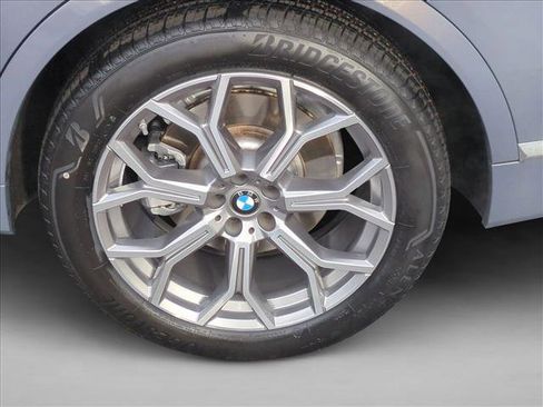 Certified 2024 BMW X7 xDrive40i w/ Parking Assistance Package image 27
