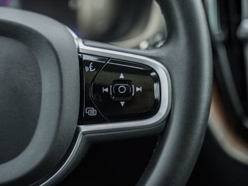Certified 2023 Volvo XC60 B5 Plus w/ Climate Package AWD/4WD image 27