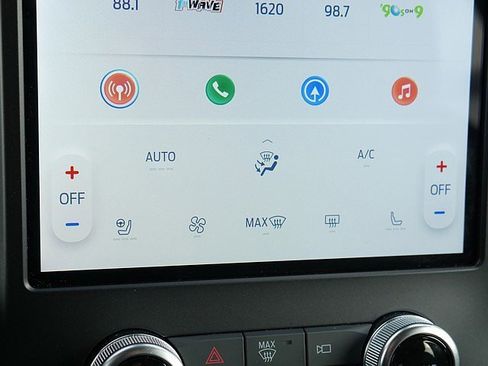 Used 2024 Ford Edge SEL w/ Convenience Package image 39