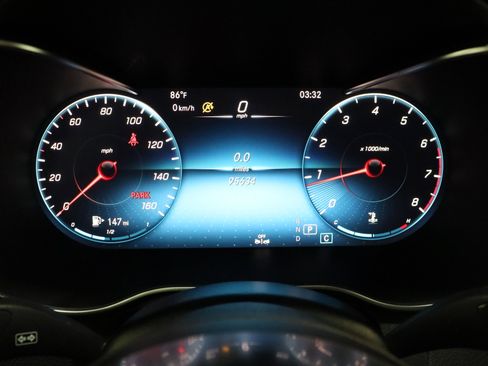 Used 2022 Mercedes-Benz GLC 300 image 42